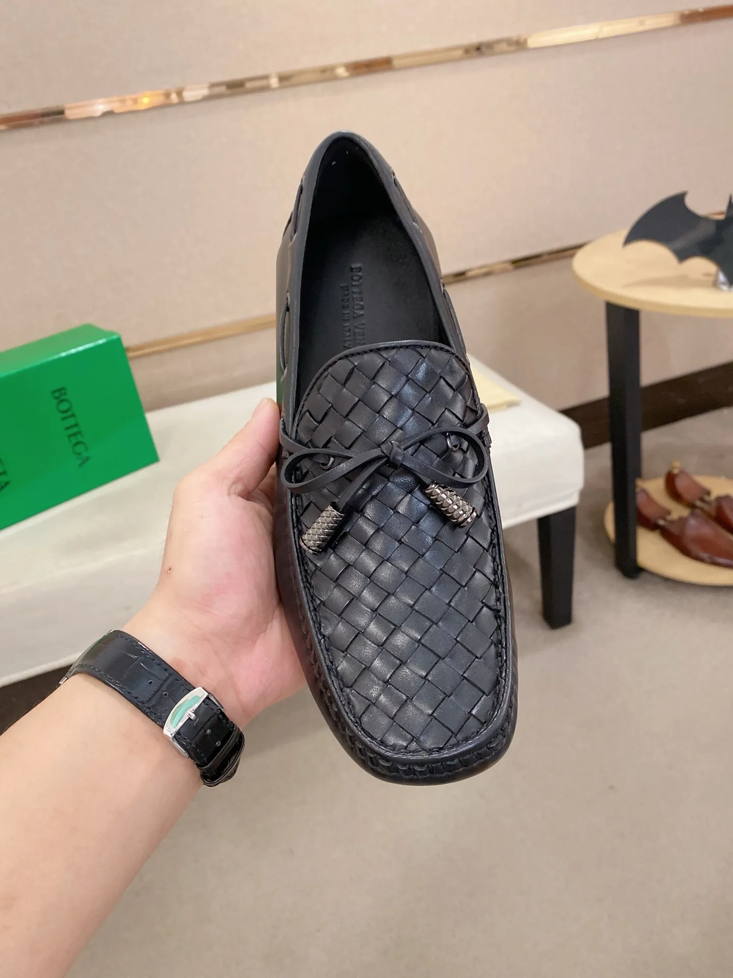 Men's shoes 💰 400💰 (Niu Li + Niu Pad) [BV] latest hot style‼ ️Casual men's shoes, uppers imported first-layer cowhide ➕Full imported cowhide lining✔️Exquisite workmanship, excellent foot feel, special rubber soles✔️, cool and fashionable, the latest fashion, fashionable outsole, hurry up. Code number: 38-44 (can be customized to 37.45, non-refundable)